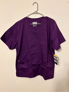 🔴3/$10- WonderWink Men's V-Neck Scrub Top - eggplant